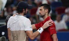  德约科维奇爆冷击败TL，势不可挡引爆全场！