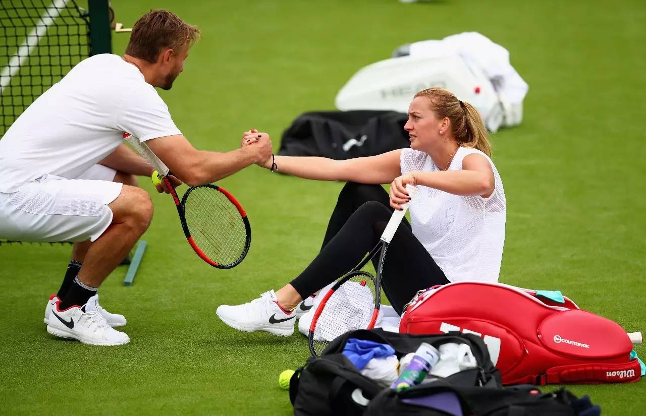 科维托娃回归赛场，绝杀首场状态亮眼，西班牙队观众沸腾！(团队pk失败总结话)